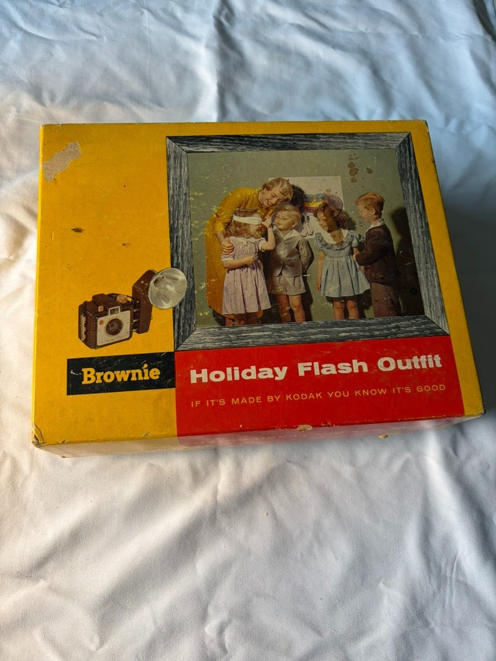Vintage 1960’s Kodak Brownie Holiday Flash Outfit Camera Original Box Not Tested